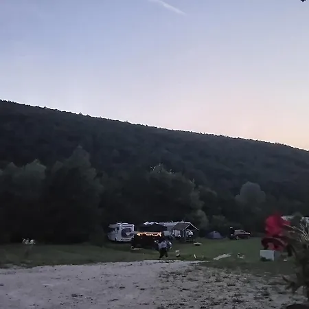 Kamp Suad Bihać