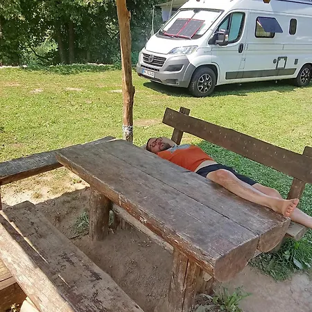 Kamp Suad Bihać